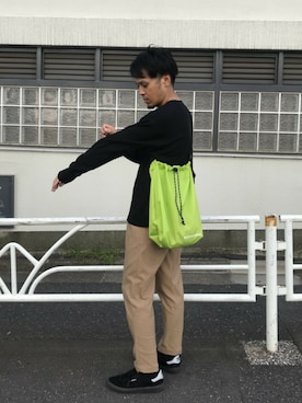 「CONVERSE（コンバース）のアイテム（バッグ）」を使った、Discoat  men'sさん（メンズ・170cm）の夏コーディネート