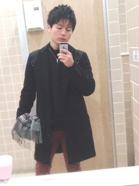 「GU（ジーユー）のアイテム（チェスターコート、ブラック系）」を使った、ヨシヒコさん（メンズ・174cm）の冬コーディネート
