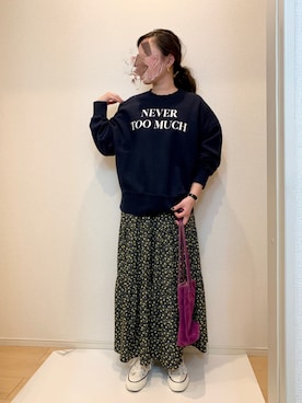 「ホワイトスニーカー」｜「アイテム（スウェット）」を使った、KANさん（レディース・157cm）の冬コーディネート