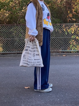 「ジャージーパンツ」｜「アイテム（スリッポン）」を使った、miho さん（レディース・153cm）の秋コーディネート