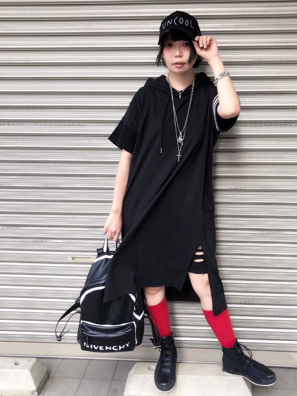 「モノトーン、黒、ストリート、スポーツミックス、いいね、save、フォローお願いします🤑、メンズライク、ハイソックス、Y-3、Chrome Hearts、シルバーアクセサリー」｜「CIVARIZEのアイテム（ワンピース、ブラック系）」を使った、うみをさん（レディース・162cm）の春コーディネートの1枚目の写真