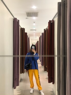 「アイテム（チノパンツ、オレンジ系）」を使った、1nomophobiaさん（レディース・165cm）の春コーディネート