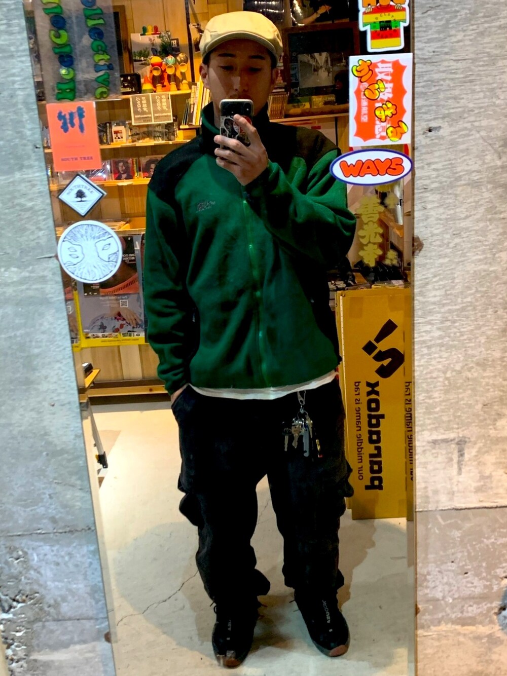 「今日のコーデ、SK8　、skate、スケータースタイル、スケーター、street、streetstyle、ストリート、ストリートコーデ、stylesample」｜「LACOSTEのLACOSTE/ラコステ/katsuragi hunting cap/カツラギハンチングキャップ（ハンチング/ベレー帽、ベージュ系）」を使った、TKKさん（メンズ・174cm）の冬コーディネートの1枚目の写真