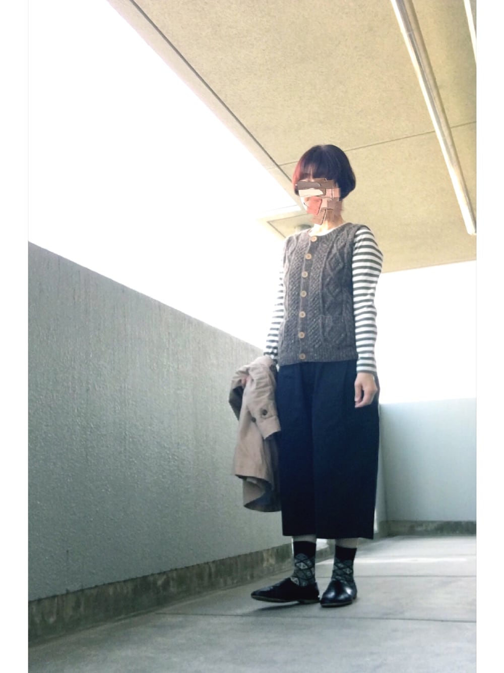 「レイヤードstyle、オトナカジュアル、シンプル、オトナ女子」｜「ATHENA DESIGNSのアイテム（ベスト、ブラウン系）」を使った、うた♪さん（レディース・163cm）の冬コーディネートの1枚目の写真