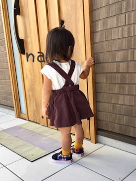 「アイテム（ジャンパースカート、ブラウン系）」を使った、nanaさん（キッズ・80cm）の秋コーディネート