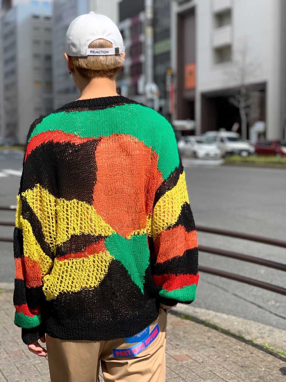 「はるコーデ、春、オトナカジュアル、オーバーサイズ、streetstyle、カジュアル、CHRISTIAN DADA、ニット、キャップ、ストリート」｜「CHRISTIAN DADAのアイテム（ニット/セーター、その他）」を使った、広原由也さん（メンズ・178cm）の春コーディネートの1枚目の写真