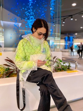 「off white（オフホワイト）のアイテム（その他アウター）」を使った、広原由也さん（メンズ・178cm）の春コーディネート
