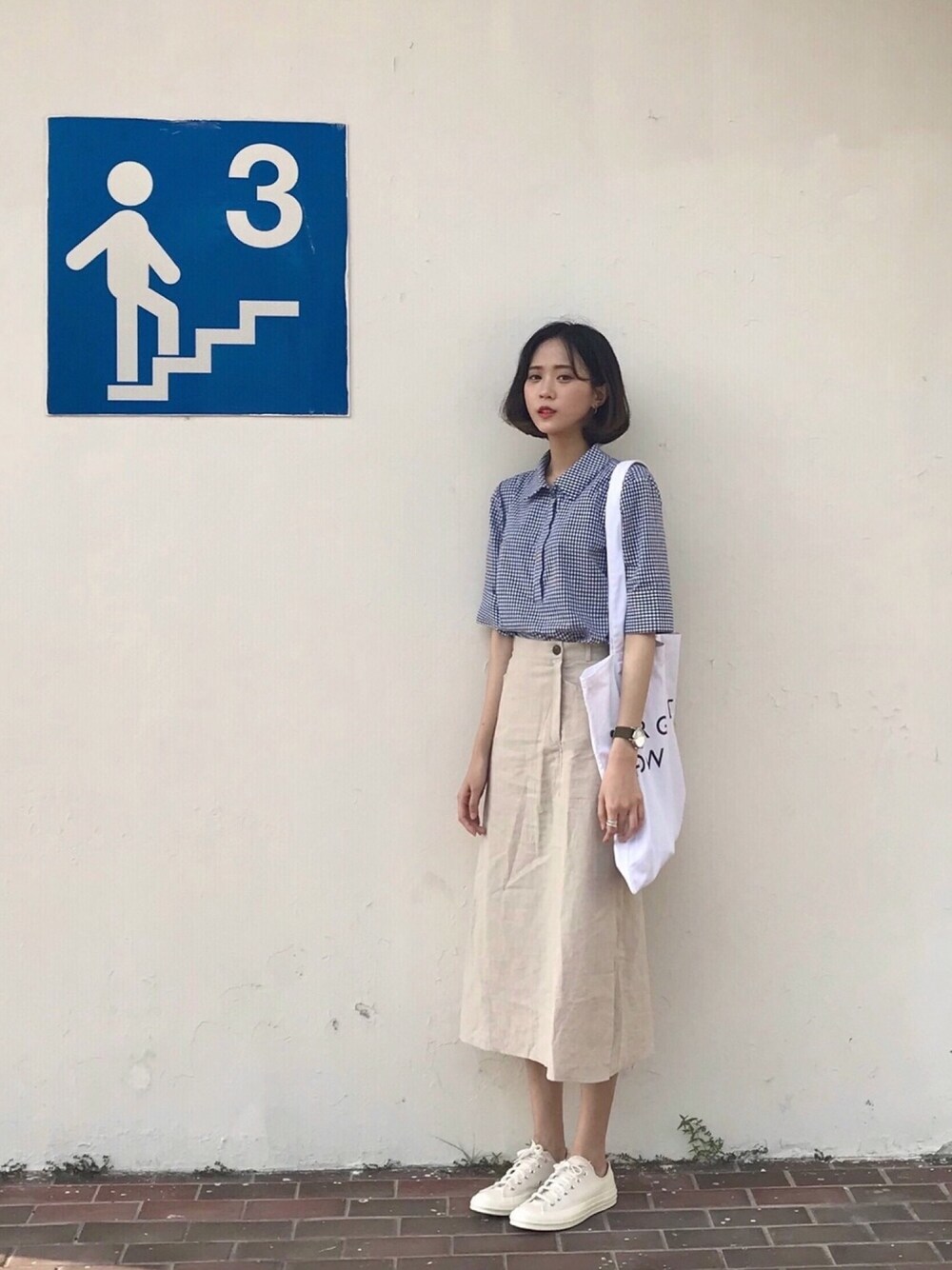 「Daily Mondayのアイテム（シャツ/ブラウス、ブルー系）」を使った、Morinさん（レディース・168cm）の夏コーディネートの1枚目の写真