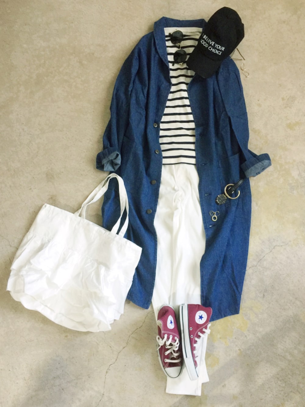 「ラフ、UNIQLO、ユニクロ、休日スタイル、winter」｜「CONVERSEのCONVERSE / CVS ALL STAR  HI（スニーカー、レッド系）」を使った、トレンド服のイタフラさん（レディース・165cm）の春コーディネートの1枚目の写真