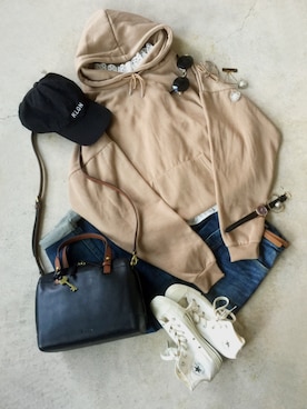 「FOSSIL（フォッシル）のアイテム（ハンドバッグ）」を使った、トレンド服のイタフラさん（レディース・165cm）の冬コーディネート
