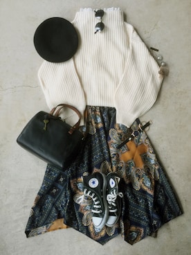 「FOSSIL（フォッシル）のアイテム（ハンドバッグ）」を使った、トレンド服のイタフラさん（レディース・165cm）の冬コーディネート