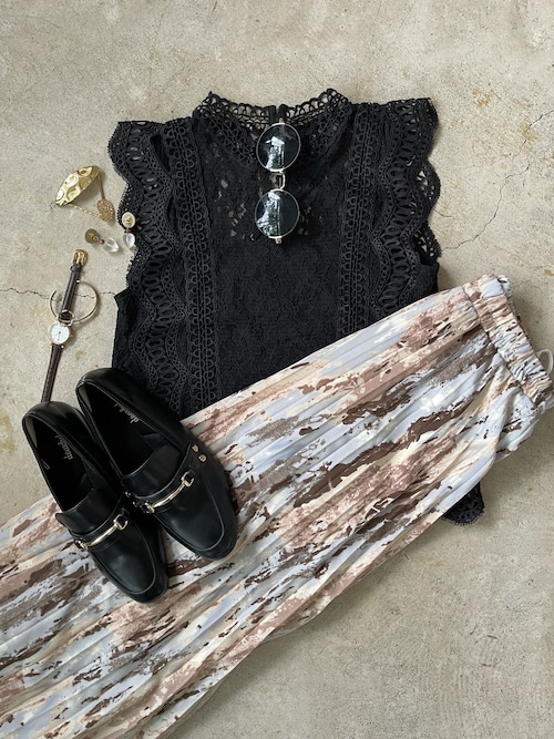 トレンド服のイタフラさんのコーディネート