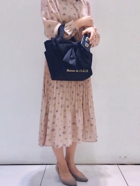 「Maison de FLEUR（メゾンドフルール）のアイテム（PC・スマホグッズ/家電）」を使った、メゾンドフルールstaffさん（レディース・154cm）の秋コーディネート