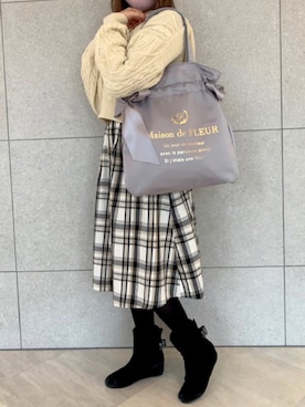「Maison de FLEUR（メゾンドフルール）のアイテム」を使った、メゾンドフルールstaffさん（レディース・154cm）の冬コーディネート