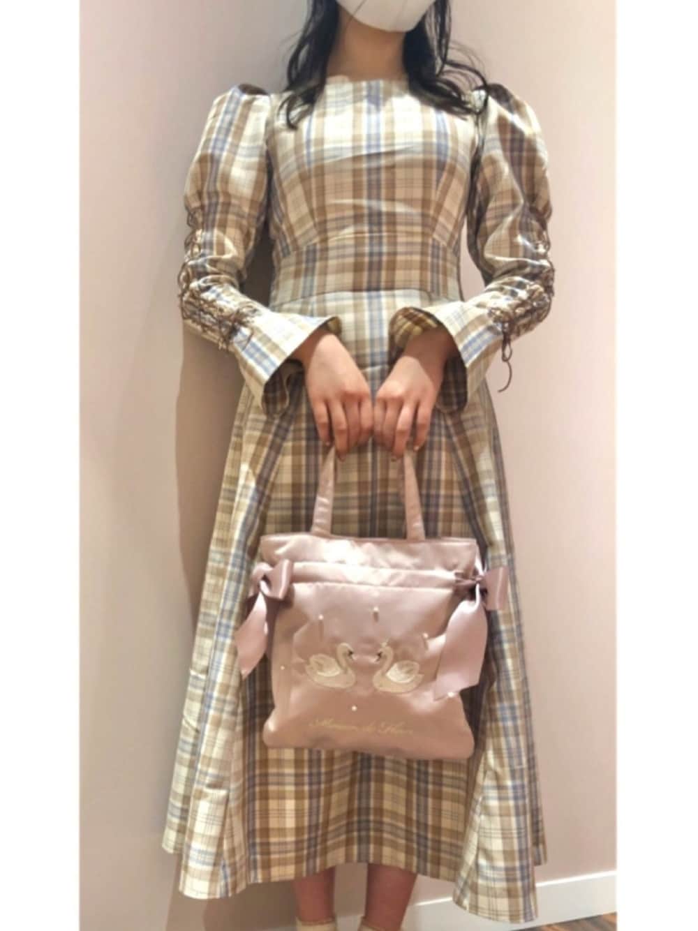 Maison de FLEUR（メゾンドフルール）の「レースアップスリーブドレス 