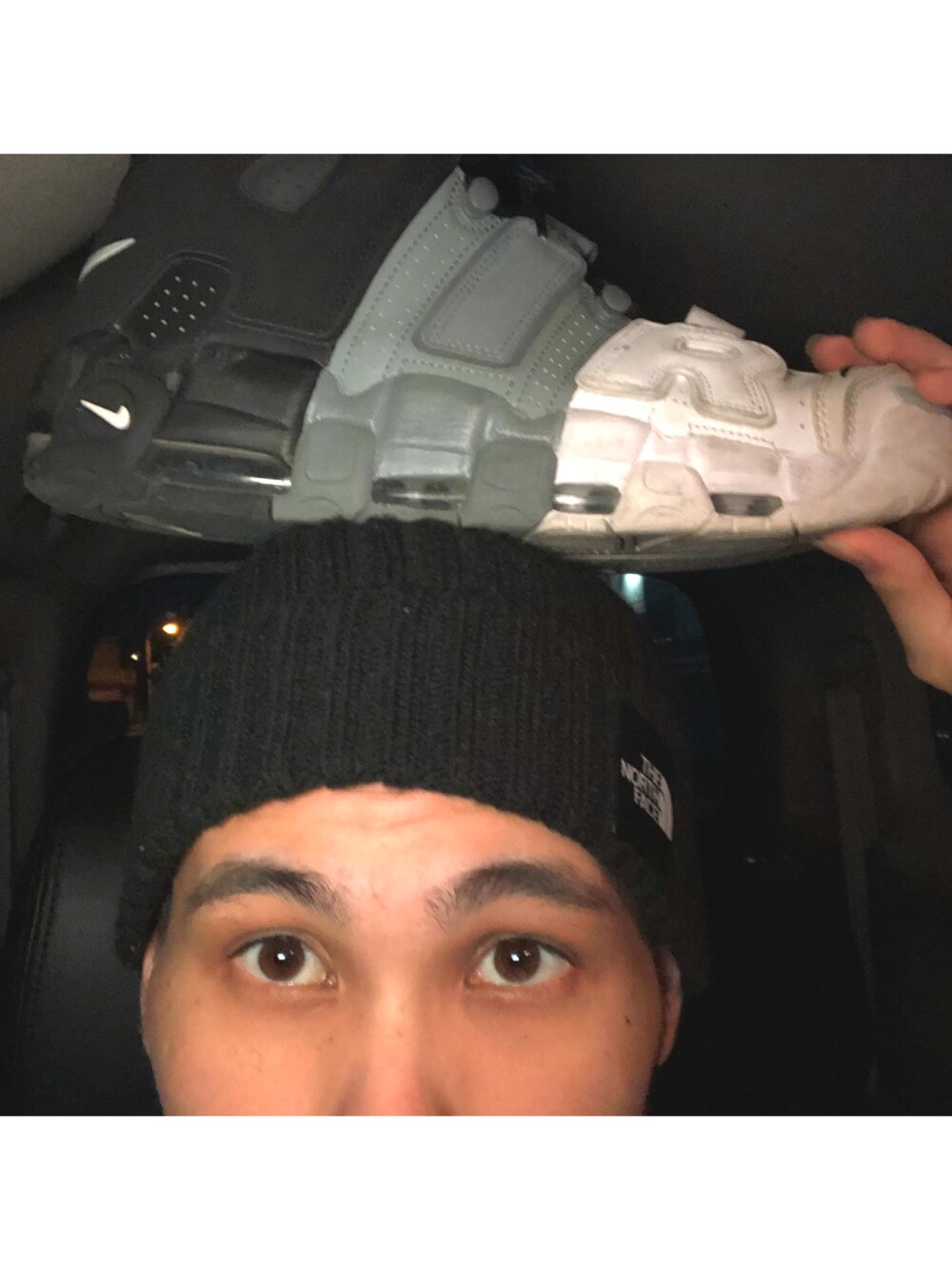 「スニーカーコーデ、モアテン、ootd、streetstyle、ナイキ、NIKE、スニーカー、肌ウーノ、おしゃれさんと繋がりたい、シンプル」｜「NIKEのNIKE AIR MORE UPTEMPO '96(921948-002)【ナイキ エア モア アップテンポ '96】（スニーカー、ブラック系）」を使った、kaito.aさん（メンズ・181cm）の春コーディネートの1枚目の写真