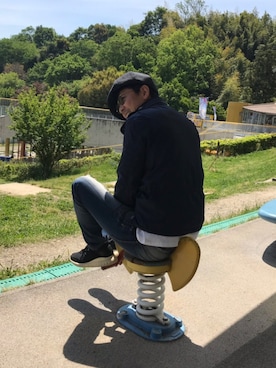「ASPESI（アスペジ）のアイテム（ナイロンジャケット）」を使った、クロブチさん（メンズ・175cm）の春コーディネート