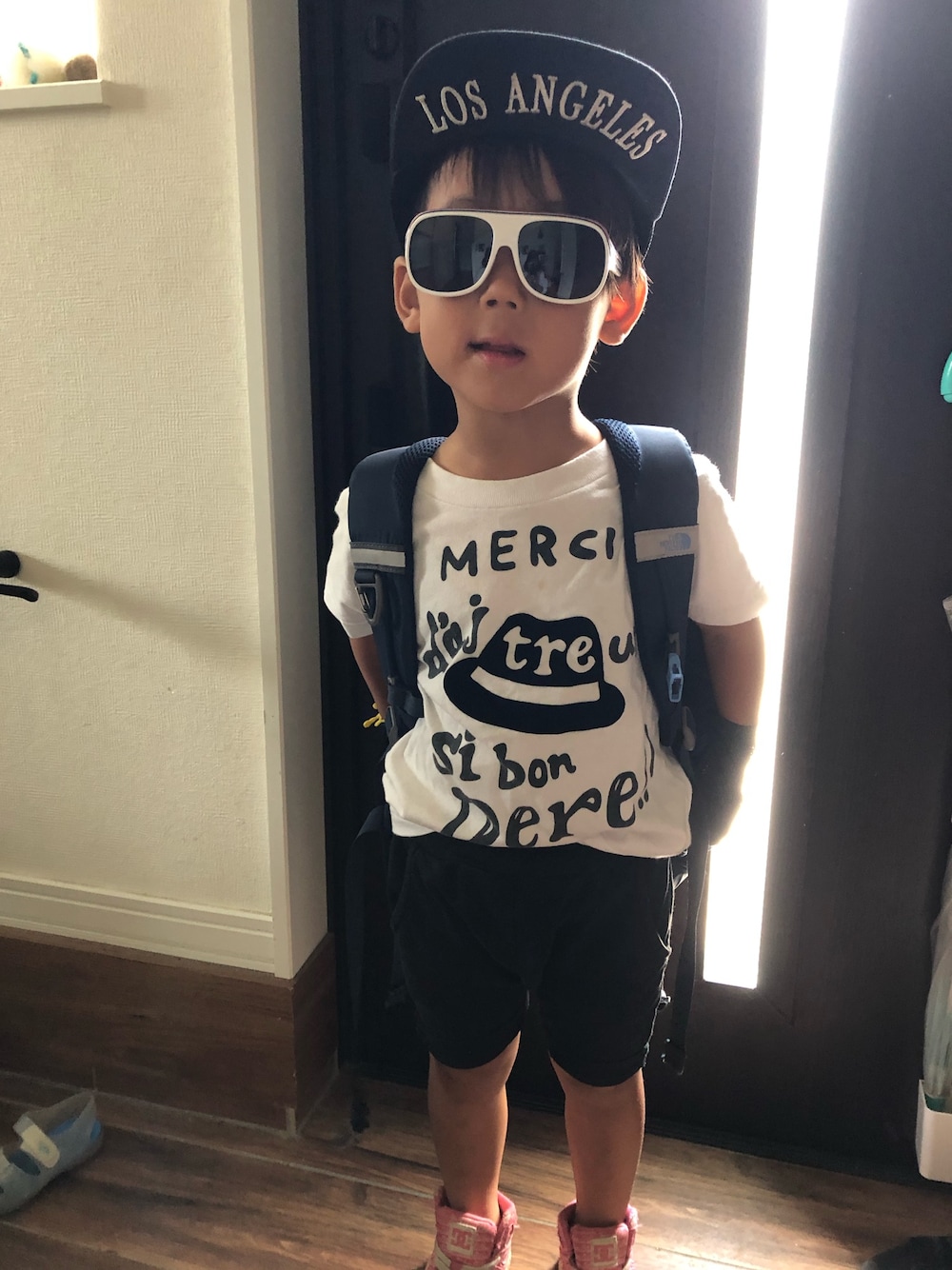 「ショートパンツ」｜「SHARE PARKのアイテム（Tシャツ/カットソー、ホワイト系）」を使った、かえでさん（キッズ・100cm）の夏コーディネートの1枚目の写真
