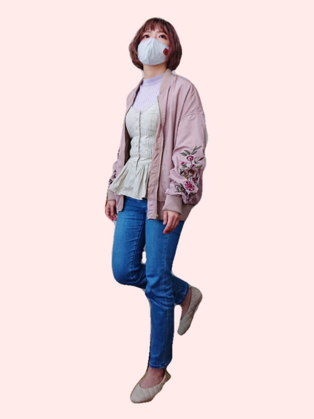 「春コーデ、休日スタイル、今日のコーデ、ootd、デニム、春アウター、ブルゾン、春色、プチプラ、フォローお願いします」｜「UNIQLOのハイライズスキニーアンクルジーンズ（ビューティーコンプレッション・丈標準68cm）（デニムパンツ、ブルー系）」を使った、しおりさん（レディース・160cm）の春コーディネートの1枚目の写真
