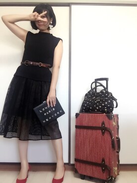 「おおぶりピアス」｜「アイテム（スカート）」を使った、彩さん（レディース・158cm）の秋コーディネート
