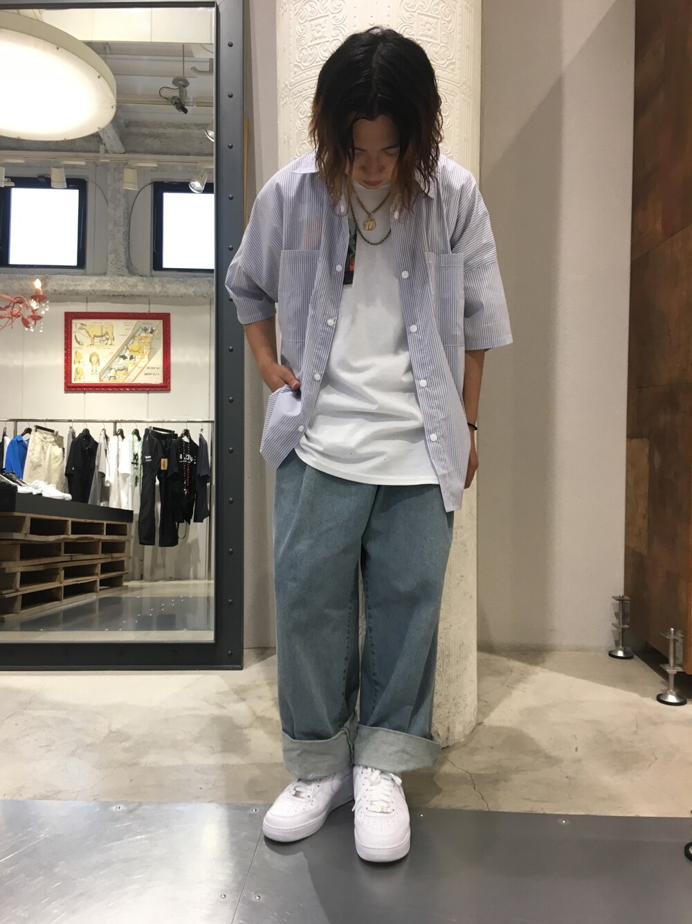 ホワイト系のシャツ/ブラウス、ホワイト系のシャツ/ブラウス、ホワイト系のシャツ/ブラウスを着用したメンズの夏コーディネートの1枚目の写真