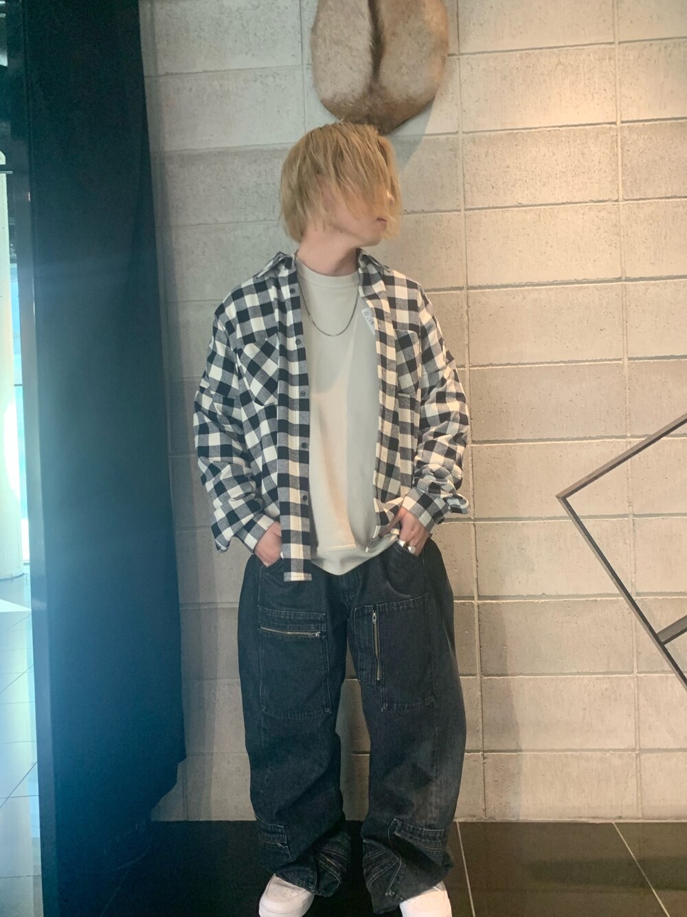 「コンバース、ビッグシルエット、シャツ、LHP、スニーカーコーデ、GU、古着MIX、カジュアルコーデ、ゆるコーデ、いいね、save、フォローお願いします🤑」｜「DANKE SCHONのDankeSchon/ダンケシェーン/ BLOCK CH SH/ブロックチェックシャツ（シャツ/ブラウス、ホワイト系）」を使った、keitaさん（メンズ・170cm）の春コーディネートの1枚目の写真
