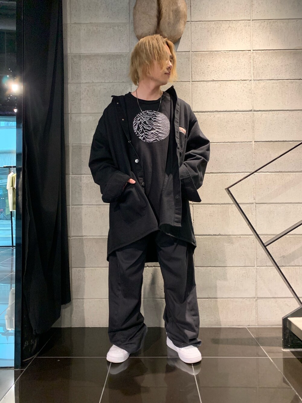 「セットアップ、LHP、大人カジュアル、キレイめ、プチプラ、大人コーデ、セットアップスタイル、白Tシャツ、お洒落さんとつながりたい、いいね、save、フォローお願いします🤑」｜「PLEASURESのPLEASURES×Joy Division/プレジャーズ×ジョイディビジョン/CONTROL EMBROIDERED L/S T-SHIRTS（Tシャツ/カットソー、ブラック系）」を使った、keitaさん（メンズ・170cm）の春コーディネートの1枚目の写真