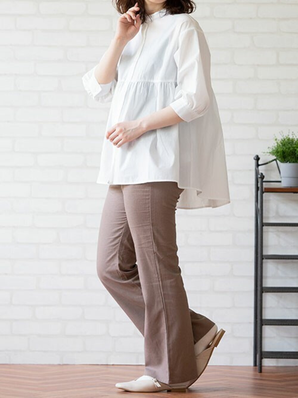 「サンダル、ootd、スリッパ、ミュール、ストラップシューズ、フラットサンダル、ワンマイルコーデ、おしゃれさんと繋がりたい、スクエアトゥ、menue」｜「menueのスクエアトゥストラップシューズスクエアトゥストラップシューズ（サンダル、ホワイト系）」を使った、KuMiさん（レディース・167cm）の夏コーディネートの1枚目の写真