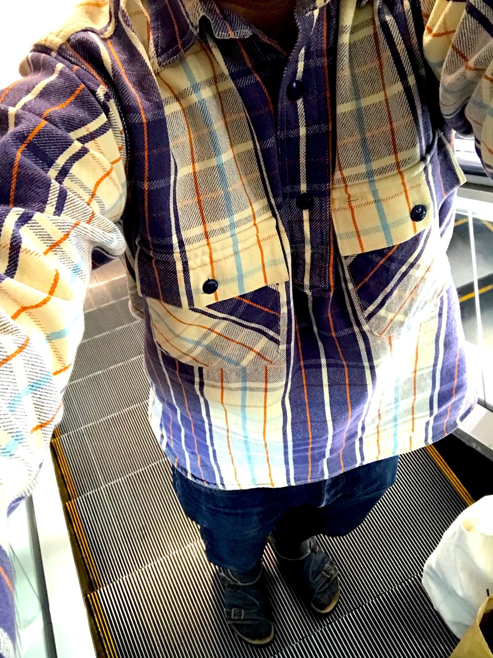 「春めきシューズ、シンプル、アメカジ、アメカジスタイル、アメカジ好き、おしゃれさんと繋がりたい、休日コーデ、古着コーデ、カジュアル」｜「SMITH'Sのアイテム（シャツ/ブラウス、その他）」を使った、リックさん（メンズ・167cm）の春コーディネートの1枚目の写真