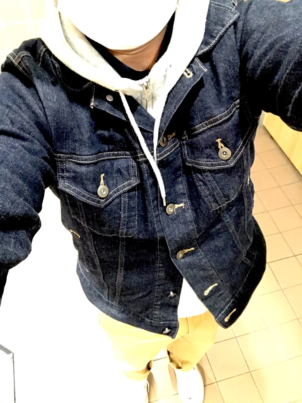 「今日のコーデ、オトナカジュアル、アメカジコーデ、アメカジスタイル、デニム、プチプラ、UNIQLO、春こーで」｜「Championのアイテム（パーカー、グレー系）」を使った、リックさん（メンズ・167cm）の春コーディネートの1枚目の写真