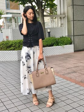 「アイテム（イヤリング）」を使った、りなさん（レディース・166cm・20代）の秋コーディネート