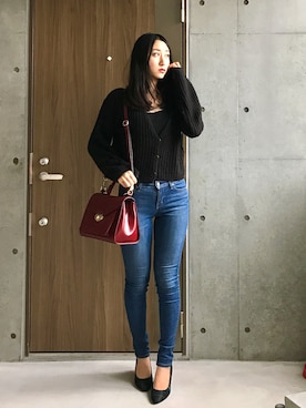 「赤」｜「アイテム（タンクトップ）」を使った、りなさん（レディース・166cm）の秋コーディネート