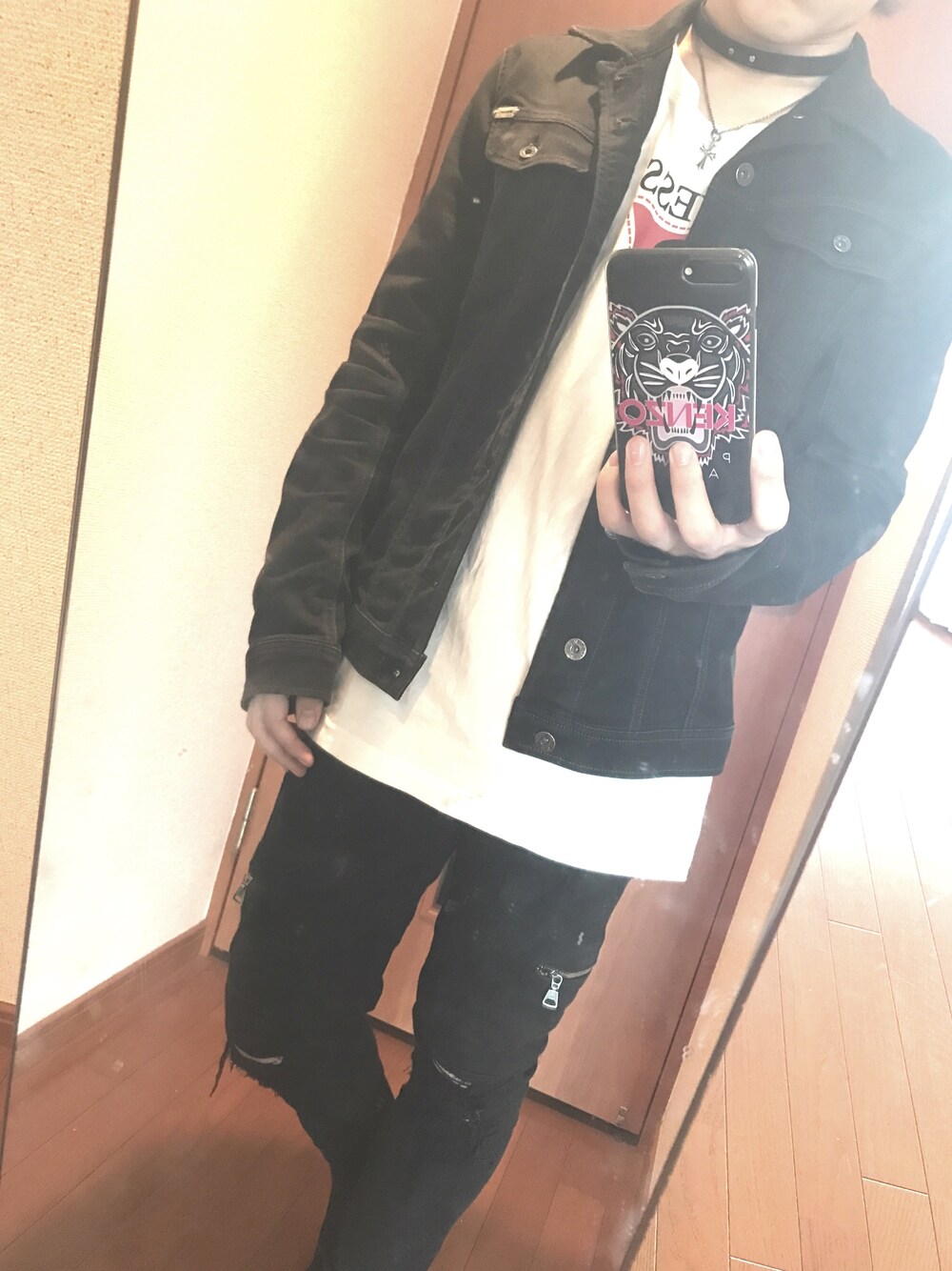 「デニムジャケット、Diesel、黒スキニー、ZARA、Chrome Hearts、チョーカー男子、モノトーン、もうすぐ秋」｜「ZARAのアイテム（デニムパンツ、ブラック系）」を使った、Suicide Wolfさん（メンズ・167cm）の秋コーディネートの1枚目の写真