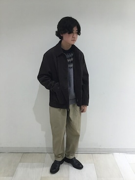 「グレーニット」｜「アイテム（ブルゾン）」を使った、大羽賀さん（メンズ・164cm）の秋コーディネート