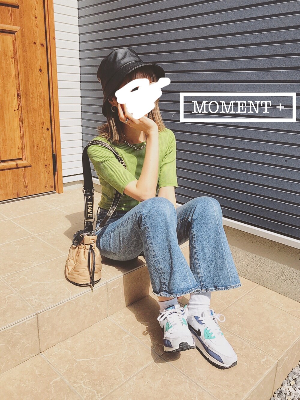 「NIKE、スニーカー、バケットハット、モーメントプラス、moment+、リブニット、カジュアル、春コーデ」｜「moment+の【2021S/S new arrival】5分袖サマーリブニット（ニット/セーター、グリーン系）」を使った、mikippeさん（レディース・169cm）の春コーディネートの1枚目の写真