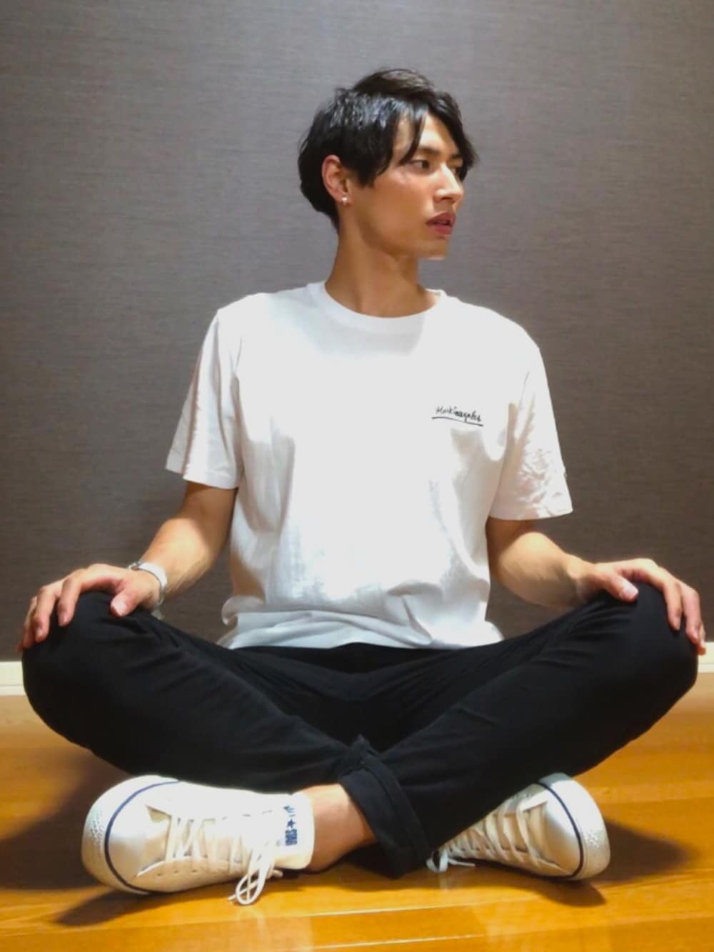 「モノトーン、モノトーンコーデ、モード、プチプラ、プチプラコーデ、スキニー、スキニーデニム、夏コーデ、夏、Tシャツ」｜「NETのアイテム（イヤリング（片耳用）、シルバー系）」を使った、naoさん（メンズ・174cm）の夏コーディネートの1枚目の写真