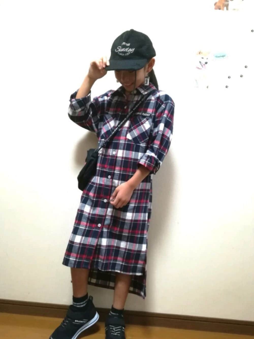 「小学生、秋冬コーデ、プチプラ、おんなのこ、カジュアルコーデ、チェックワンピース、シャツワンピース」｜「MoonStarのアイテム（スニーカー、ブラック系）」を使った、kurukuruさん（キッズ・130cm）の秋コーディネートの1枚目の写真