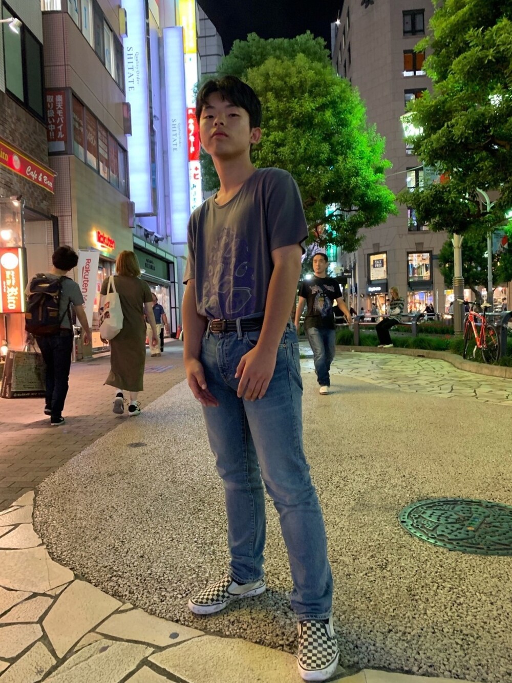 「90’s、ootd、outfit、いいね、save、フォローお願いします🤑、いいね＆フォロー よろしくお願いします！、おしゃれさんと繋がりたい、いいね返し」｜「Levi'sのアイテム（デニムパンツ、ブルー系）」を使った、タカフミさん（メンズ・167cm）の秋コーディネートの1枚目の写真