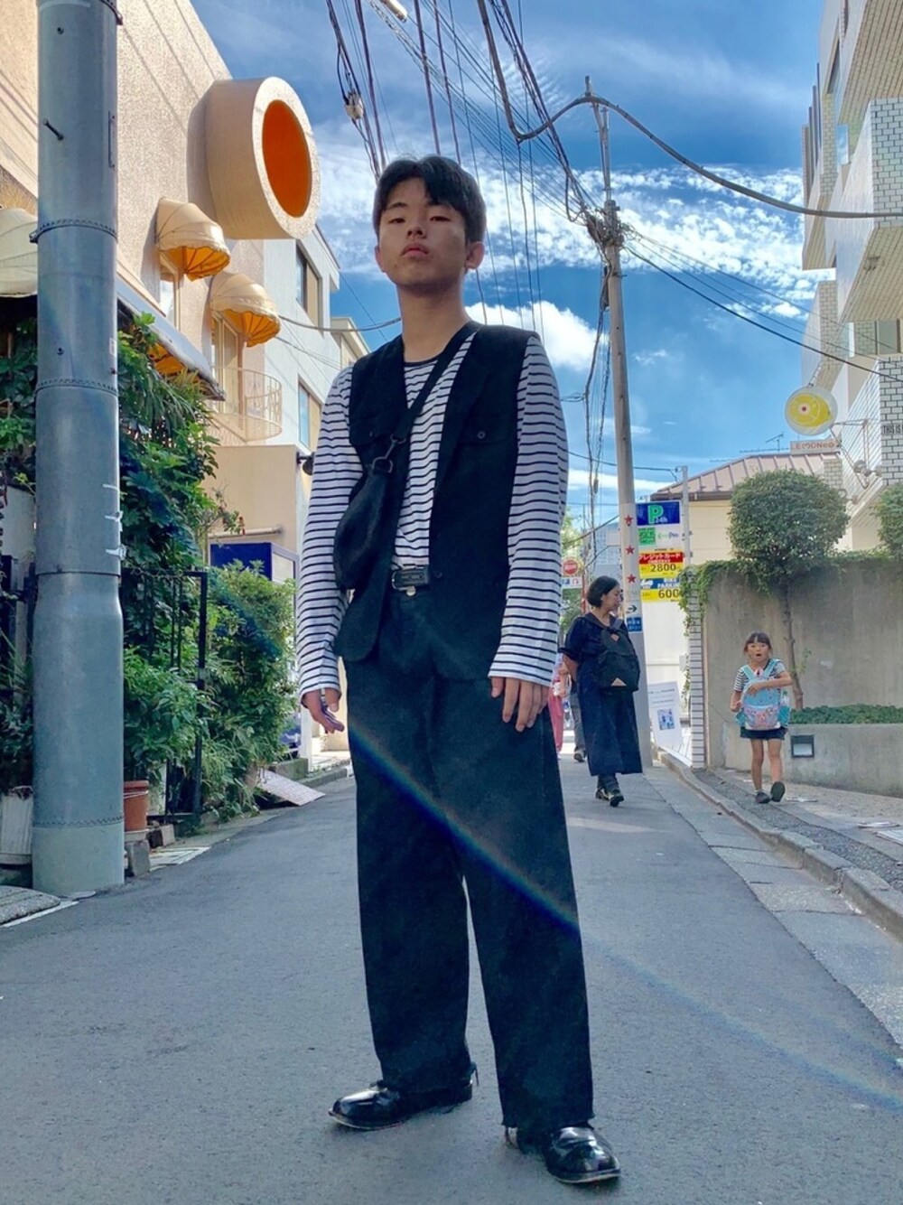 「秋コーデ、ootd、カジュアル、ブラックコーデ、ワイドパンツ、古着、低身長、いいね、save、フォローお願いします🤑、いいね＆フォロー よろしくお願いします！、フォローミー」｜「usedのアイテム（キッチンツール、ブラック系）」を使った、タカフミさん（メンズ・167cm）の秋コーディネートの1枚目の写真