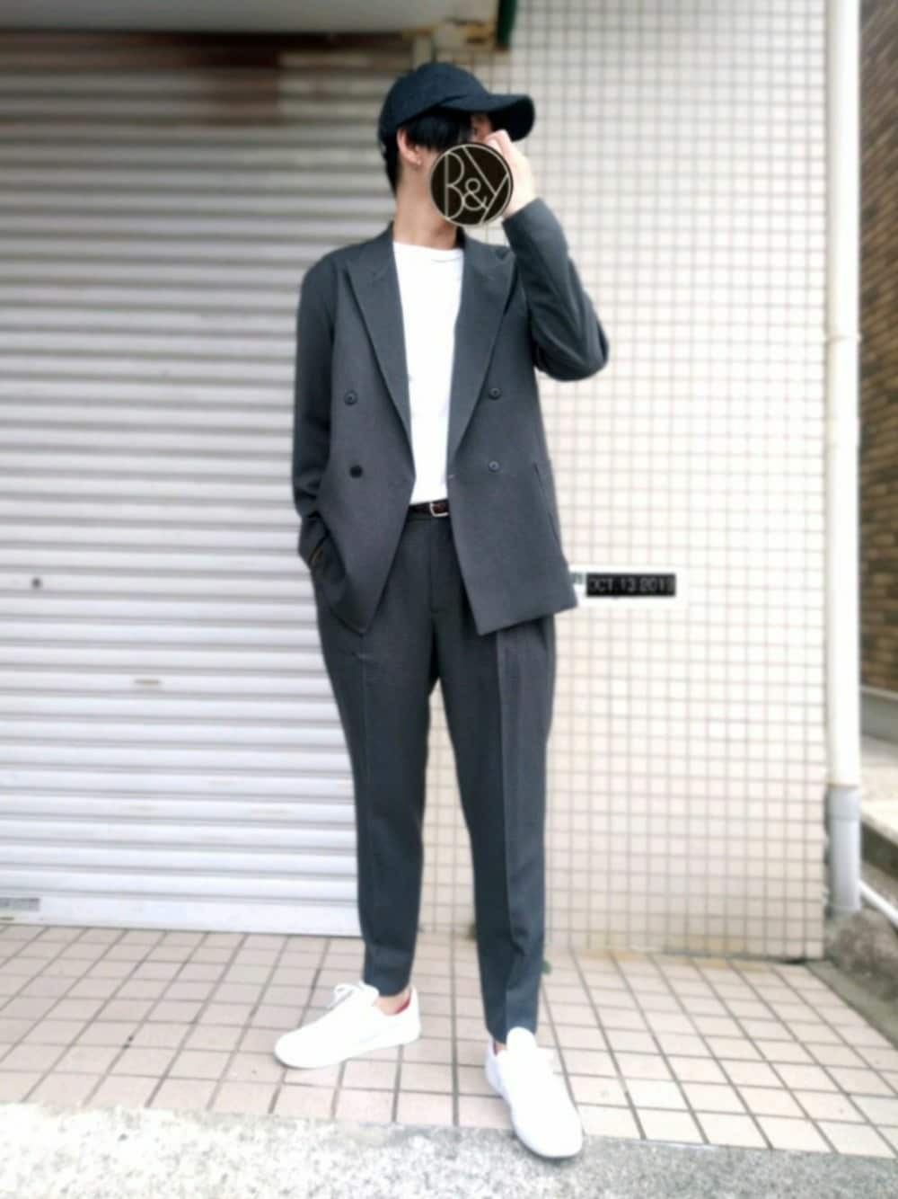 「テーパードパンツ、セットアップ、タックイン、カジュアルダウン、きれいめカジュアル、ダブルジャケット、ダブルブレスト、ガンクラブチェック、ジャコット、セットアップ スニーカー」｜「BEAUTY&YOUTH UNITED ARROWSの【WEB限定】 by ガンクラブチェック ダブル 4B ジャコット/セットアップ対応（テーラードジャケット、グレー系）」を使った、まめ(SOY)さん（メンズ・180cm）の秋コーディネートの1枚目の写真