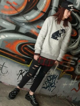 「NEIL BARRETT（ニールバレット）のアイテム（シューズ）」を使った、a81433さん（レディース・163cm）の冬コーディネート