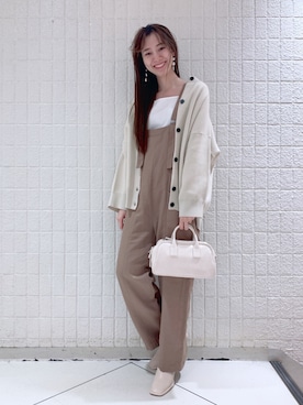 「JEANASIS（ジーナシス）のアイテム（サロペット/オーバーオール）」を使った、ai (FOREVER21)さん（レディース・167cm）の冬コーディネート