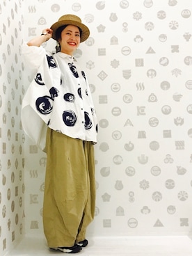 「アイテム（シャツ/ブラウス）」を使った、MIYAさん（レディース・159cm）の春コーディネート