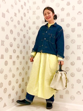 「BEAMS BOY（ビームスボーイ）のアイテム（デニムジャケット）」を使った、MIYAさん（レディース・159cm）の冬コーディネート