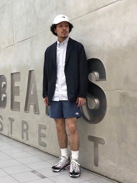 「BEAMS（ビームス）のアイテム（ジャケット/アウター、ブルー系）」を使った、おまつさん（メンズ・176cm）の夏コーディネート