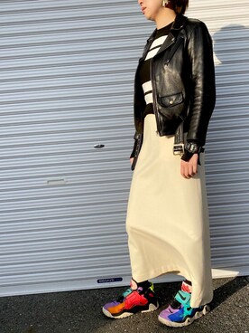 ニット セーターを使った 派手スニーカー のレディース人気ファッションコーディネート Wear