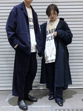 「ペアルック」｜「アイテム（トレンチコート）」を使った、秦翔平さん（メンズ・180cm）の秋コーディネート