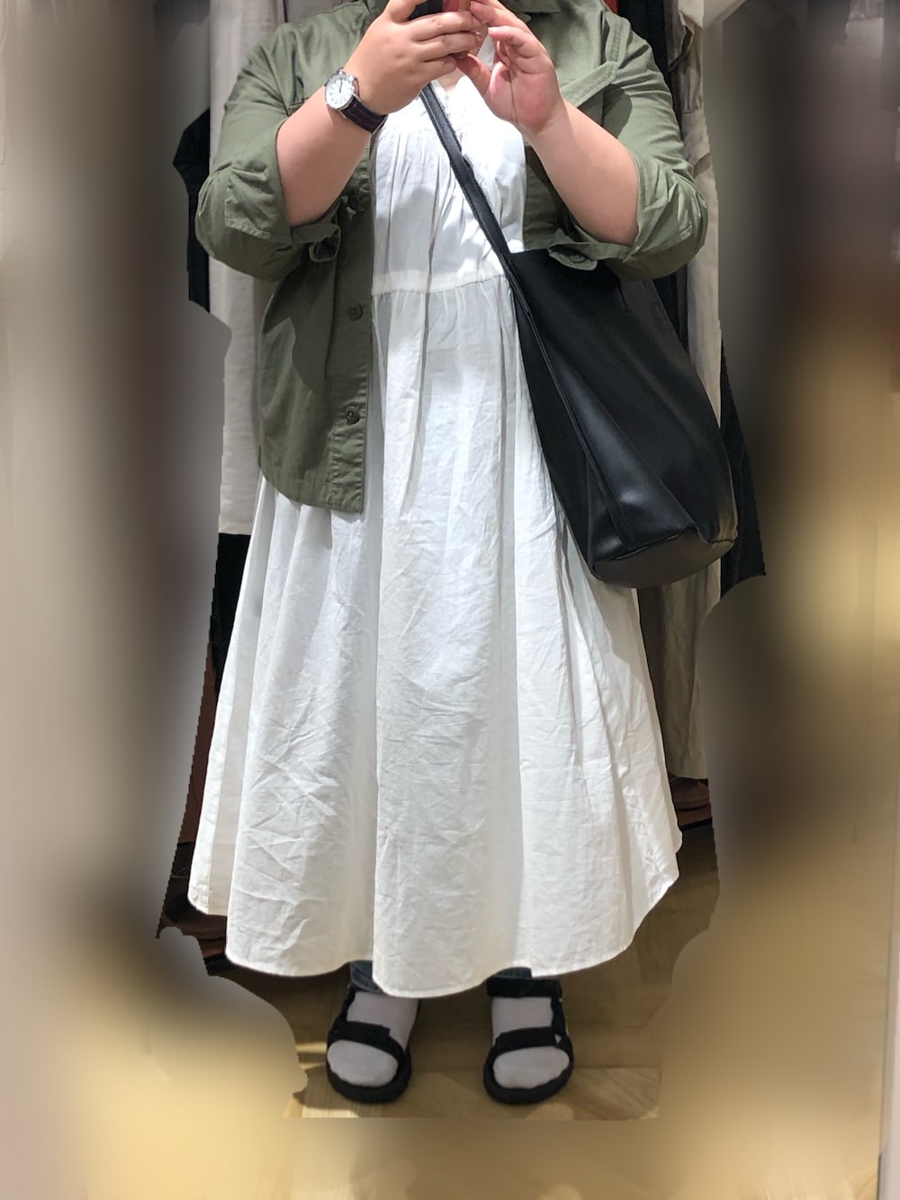 「今日のコーデ、earth music&ecology、zozoデニム、KBF、Teva×靴下、ぽっちゃり、UNIQLO、UFOキャッチャー」｜「UNIQLOのアイテム（シャツ/ブラウス、グリーン系）」を使った、ぁゅさん（レディース・155cm）の夏コーディネートの1枚目の写真