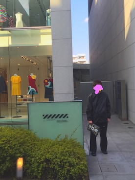 「off white」｜「アイテム（ナイロンジャケット）」を使った、さとさん（メンズ・170cm）の春コーディネート