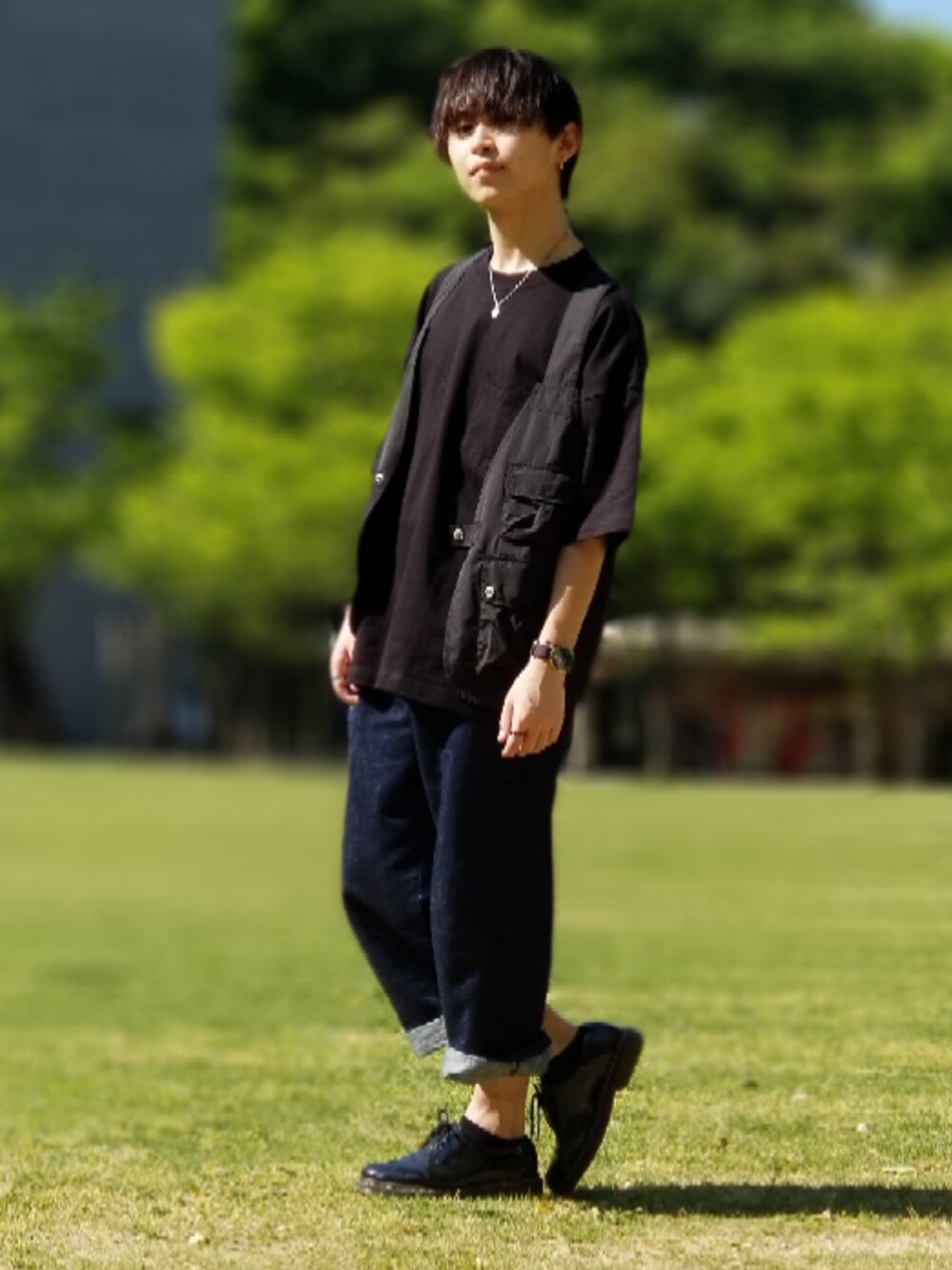 「公園デート、BigT、黒、ベストスタイル、夏、半袖」｜「ChampionのChampion チャンピオン ロゴポケＴ（Tシャツ/カットソー、ブラック系）」を使った、ダイキさん（メンズ・164cm）の春コーディネートの1枚目の写真